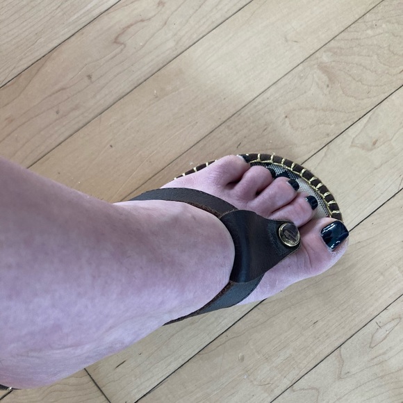 Burberry Wedge Sandals 6.5 - Picture 6 of 6